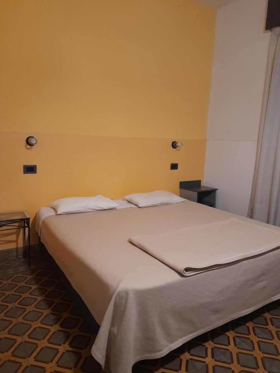 Antonieta Hostel ซานราฟาเอล ภายนอก รูปภาพ